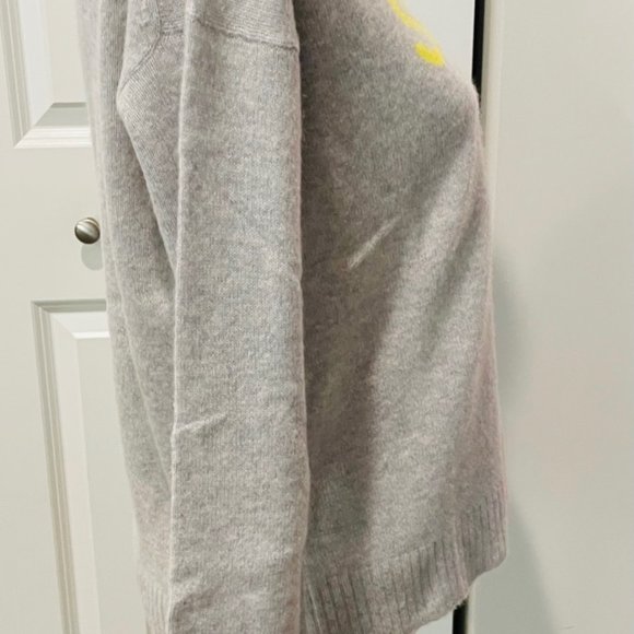 Skull Cashmere Gray Logo Sweater - Picture 2 of 6
